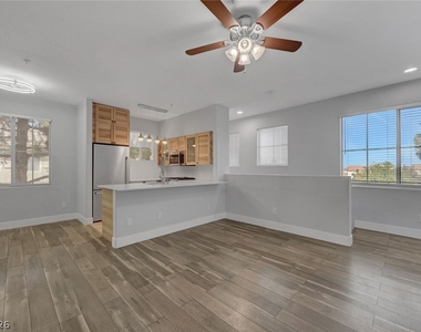 9050 W Warm Springs Road - Photo Thumbnail 16