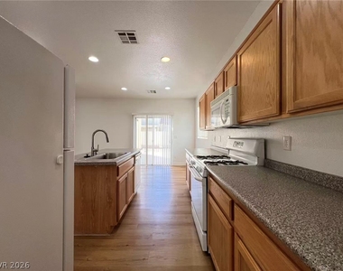 5121 First Sun Street - Photo Thumbnail 3