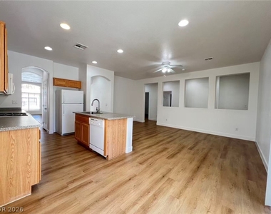 5121 First Sun Street - Photo Thumbnail 6