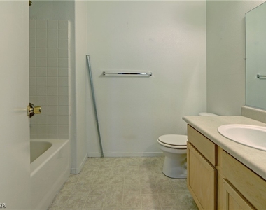 2615 W Gary Avenue - Photo Thumbnail 10