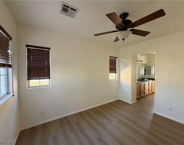 8130 Amy Springs Street - Photo Thumbnail 23