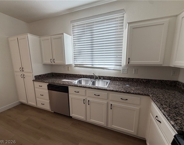 8130 Amy Springs Street - Photo Thumbnail 17