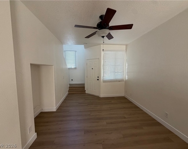 8130 Amy Springs Street - Photo Thumbnail 6
