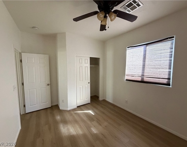 8130 Amy Springs Street - Photo Thumbnail 33
