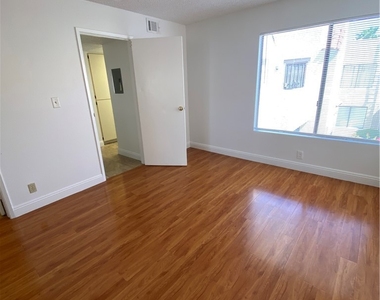 4351 Gannet Circle - Photo Thumbnail 11