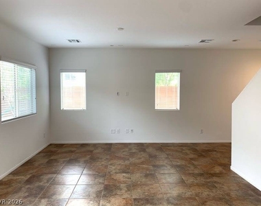 7752 Broadloom Court - Photo Thumbnail 5