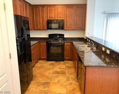 7752 Broadloom Court - Photo Thumbnail 8