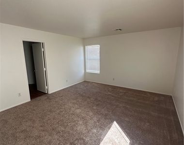 156 Fratelli Avenue - Photo Thumbnail 12