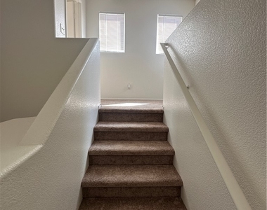 156 Fratelli Avenue - Photo Thumbnail 11