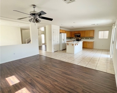 9572 Meridian Park Avenue - Photo Thumbnail 4