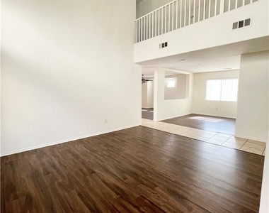9572 Meridian Park Avenue - Photo Thumbnail 2