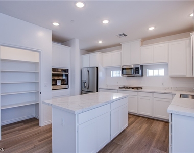 2555 Hampton Road - Photo Thumbnail 30