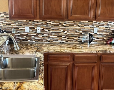 3157 Dusty Moon Avenue - Photo Thumbnail 4