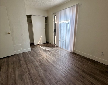 1308 N Jones Boulevard - Photo Thumbnail 5