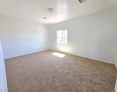 4895 E Baltimore Avenue - Photo Thumbnail 16
