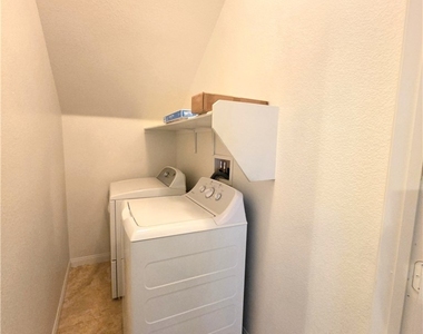 4895 E Baltimore Avenue - Photo Thumbnail 10