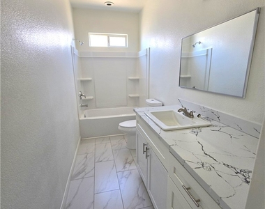 4895 E Baltimore Avenue - Photo Thumbnail 26