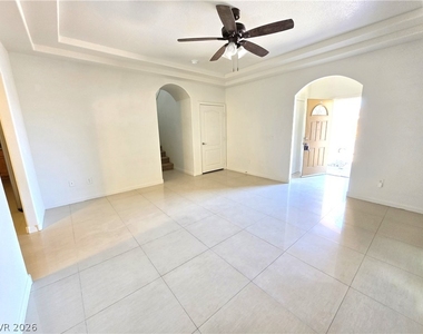 4895 E Baltimore Avenue - Photo Thumbnail 5