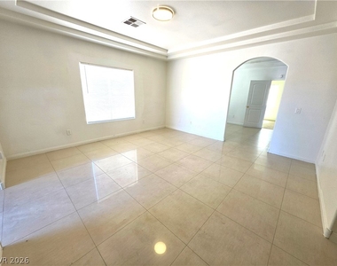 4895 E Baltimore Avenue - Photo Thumbnail 4