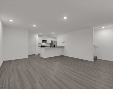 6917 Stafford Hill Street - Photo Thumbnail 9
