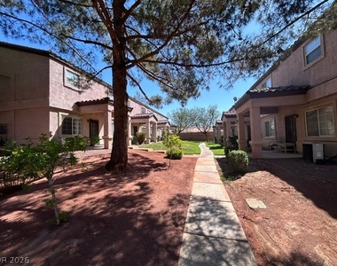 2501 Sierra Luna Avenue - Photo Thumbnail 2