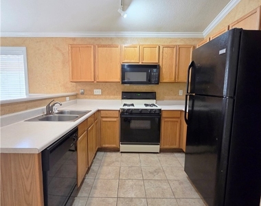 6008 Seneca Springs Street - Photo Thumbnail 10