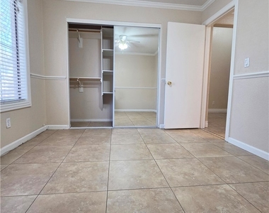 6008 Seneca Springs Street - Photo Thumbnail 18