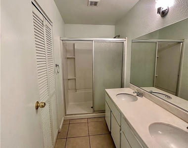 5054 Spencer Street - Photo Thumbnail 13