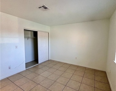 5054 Spencer Street - Photo Thumbnail 6