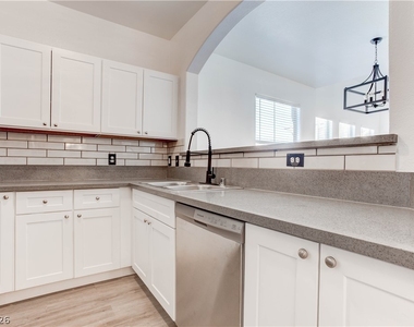 10550 W Alexander Road - Photo Thumbnail 2