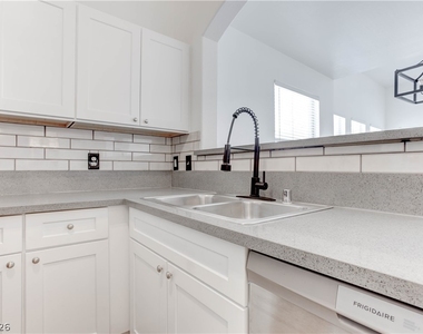 10550 W Alexander Road - Photo Thumbnail 6