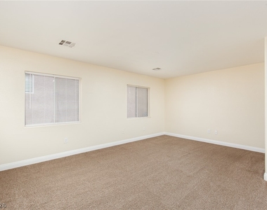 8940 Spotted Tail Avenue - Photo Thumbnail 16