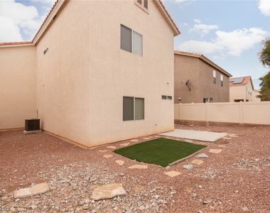 8940 Spotted Tail Avenue - Photo Thumbnail 25