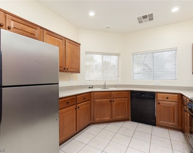 8940 Spotted Tail Avenue - Photo Thumbnail 5
