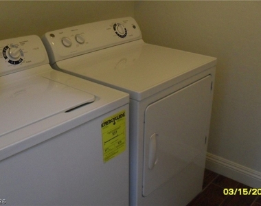 1023 Valley Light Avenue - Photo Thumbnail 14