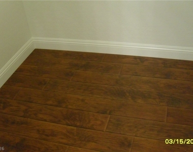 1023 Valley Light Avenue - Photo Thumbnail 9