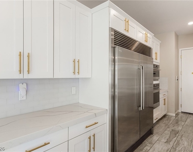 10277 Green Ember Drive - Photo Thumbnail 4