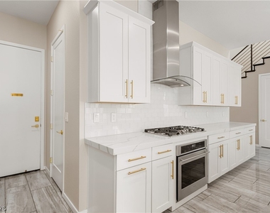 10277 Green Ember Drive - Photo Thumbnail 5