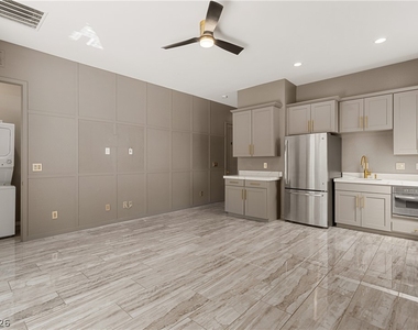 10277 Green Ember Drive - Photo Thumbnail 17