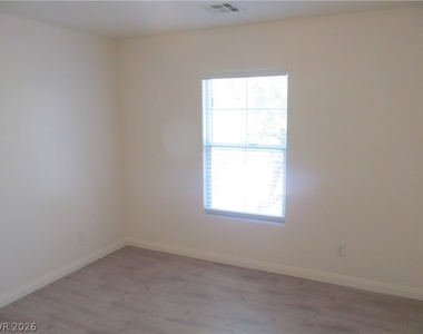 8819 Peace Treaty Avenue - Photo Thumbnail 15