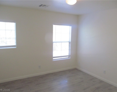 8819 Peace Treaty Avenue - Photo Thumbnail 16