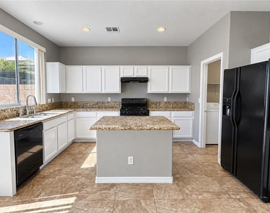 7617 Pioneer Ranch Avenue - Photo Thumbnail 12