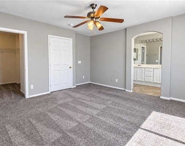 7617 Pioneer Ranch Avenue - Photo Thumbnail 25