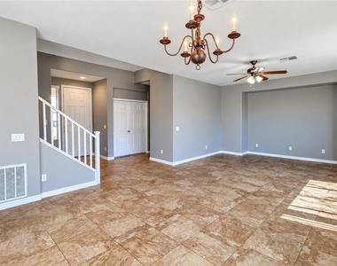 7617 Pioneer Ranch Avenue - Photo Thumbnail 8