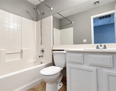7617 Pioneer Ranch Avenue - Photo Thumbnail 35