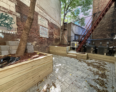 9 Marcus Garvey Boulevard - Photo Thumbnail 9