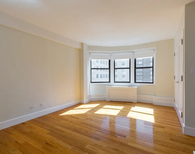 141 East 33rd Street - Photo Thumbnail 3
