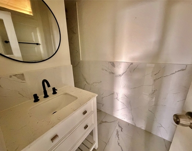 239 Main Street - Photo Thumbnail 8