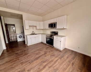 239 Main Street - Photo Thumbnail 3