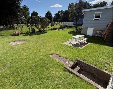 352 Wainwright Avenue - Photo Thumbnail 16